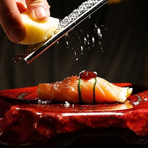 赤酢の江戸前鮨と創作鮨を楽しめるSushi Tiger OSAKA。個室でゆったりと過ごせます◎