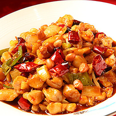 鶏肉とピーナッツの甘辛ソース炒め