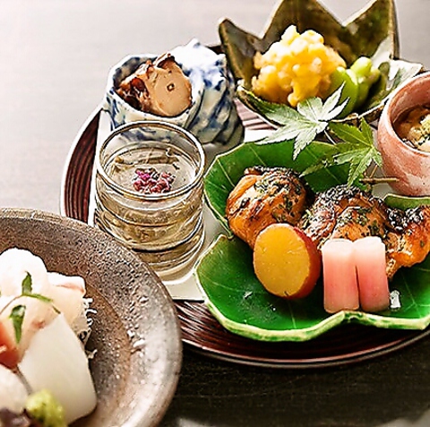 京野菜を使った四季折々の料理とおばん菜の数々。京の味と出逢をお楽しみ下さい