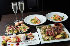 展望台内で楽しめるカフェ・ダイニングバー!