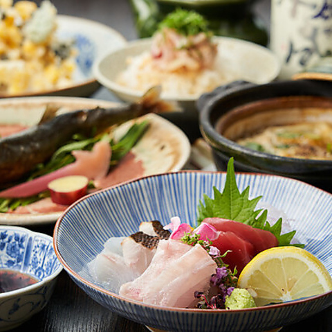 魚介の宝庫豊後水道より直送される「天然物」の鮮魚を使った、季節感あふれる和料理◎