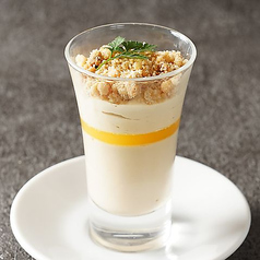 冷製フォアグラのフラン ～オレンジジュレとキャラメルムース～