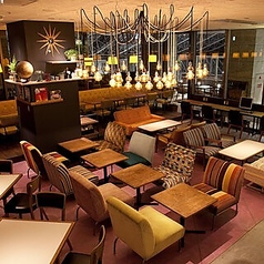 WIRED CAFE ルクア 大阪店の雰囲気1