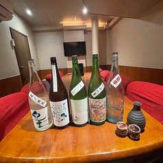 周りを気にせず、ゆっくりとお食事を楽しめる落ち着いた個室。ご家族でのお食事やデート、接待など、大切なひとときにもおすすめです。