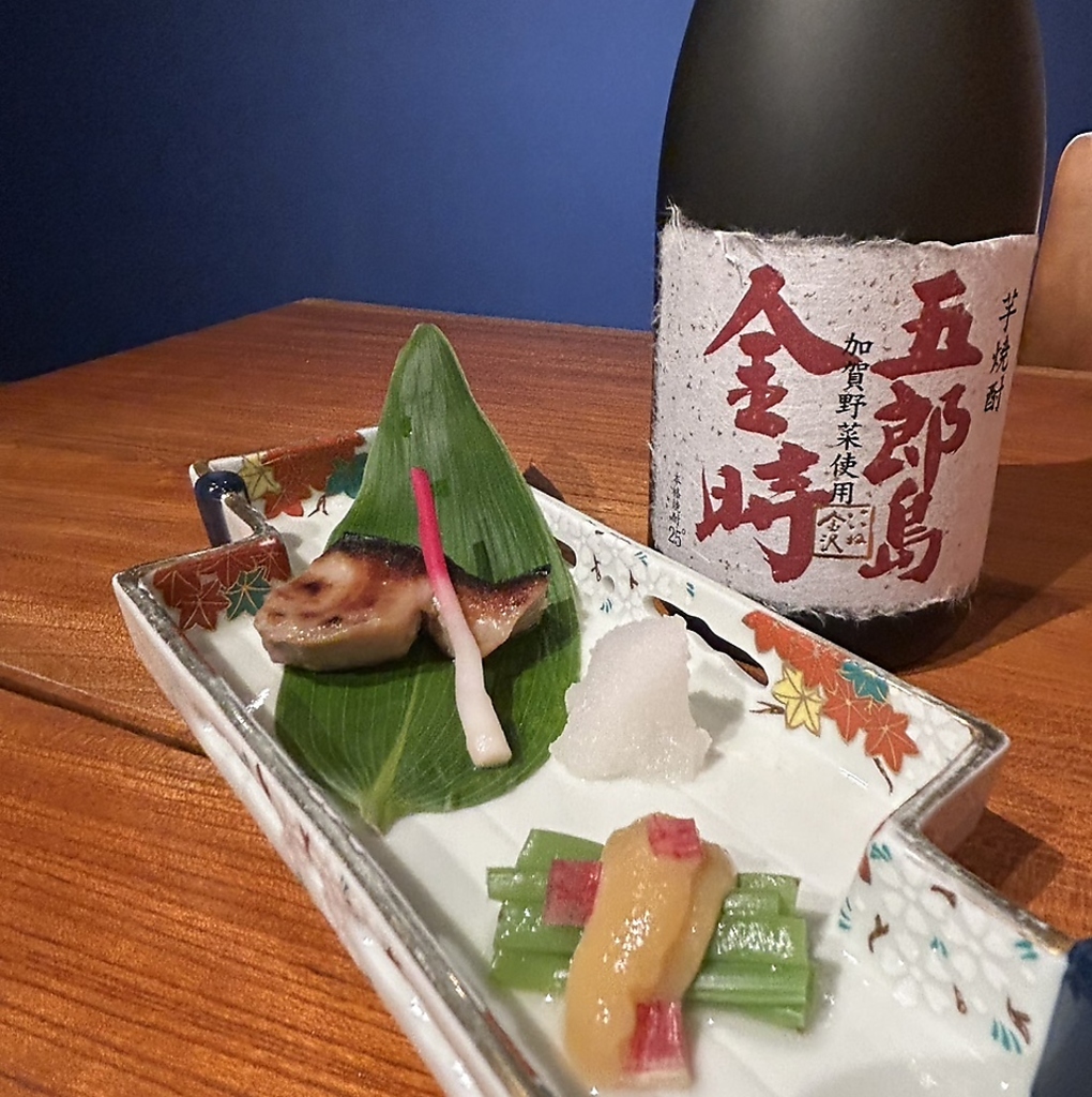 金沢の地酒をはじめ、ビール、焼酎、サワー、梅酒、ノンアルコールまで豊富なラインナップ。