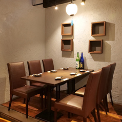 人気の個室席は人数様に合わせて様々なバリエーションの個室席をご用意。お洒落なプライベート空間で素敵なお時間をお過ごし下さい♪女子会や誕生日会にも最適なプランをご用意してお待ちしております♪個室席は大人気のため早めのご予約がオススメです!お席のご相談やご希望などお気軽にお電話でお問い合わせください!