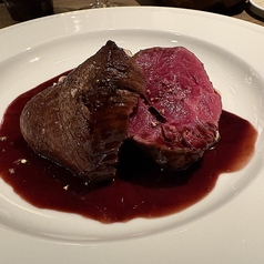 北海道産　牛ヒレ肉のロースト　赤ワインソース