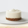 料理メニュー写真&nbsp;ぎゅっとサクッと2層仕立て濃密レアチーズケーキ★選べるソース