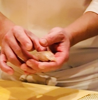 天然赤酢の寿司を ご堪能ください