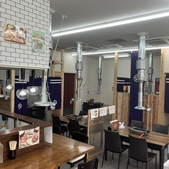 おひとり様も大歓迎のカウンター席がございます。一人焼肉やちょい飲みなどゆっくりとお楽しみいただけます。
