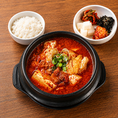 黒毛和牛すじ海鮮スンドゥブ定食