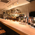 カウンター席埼大15席着席可能。貸切の立食パーティーにもご利用可能です。