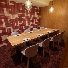 デートや飲み会などプライベート空間を重視したい方にピッタリ◎ゆっくりと過ごしやすい人気の個室席となっております!