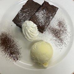 フランス産チョコレートを使った、濃厚ガトーショコラ