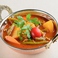 様々な野菜のカレー/インドで最もポピュラーなレンズ豆のカレー