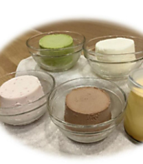 《練って食べる新食感！！濃厚ジェラート》イチゴミルク/チョコレート　各