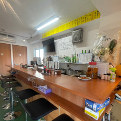会話もお料理もお酒も楽しめるカウンター席