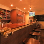 毎日17:00～19:00はハッピーアワー♪料理メニューも充実しているので、仕事帰りのサクのみにも！