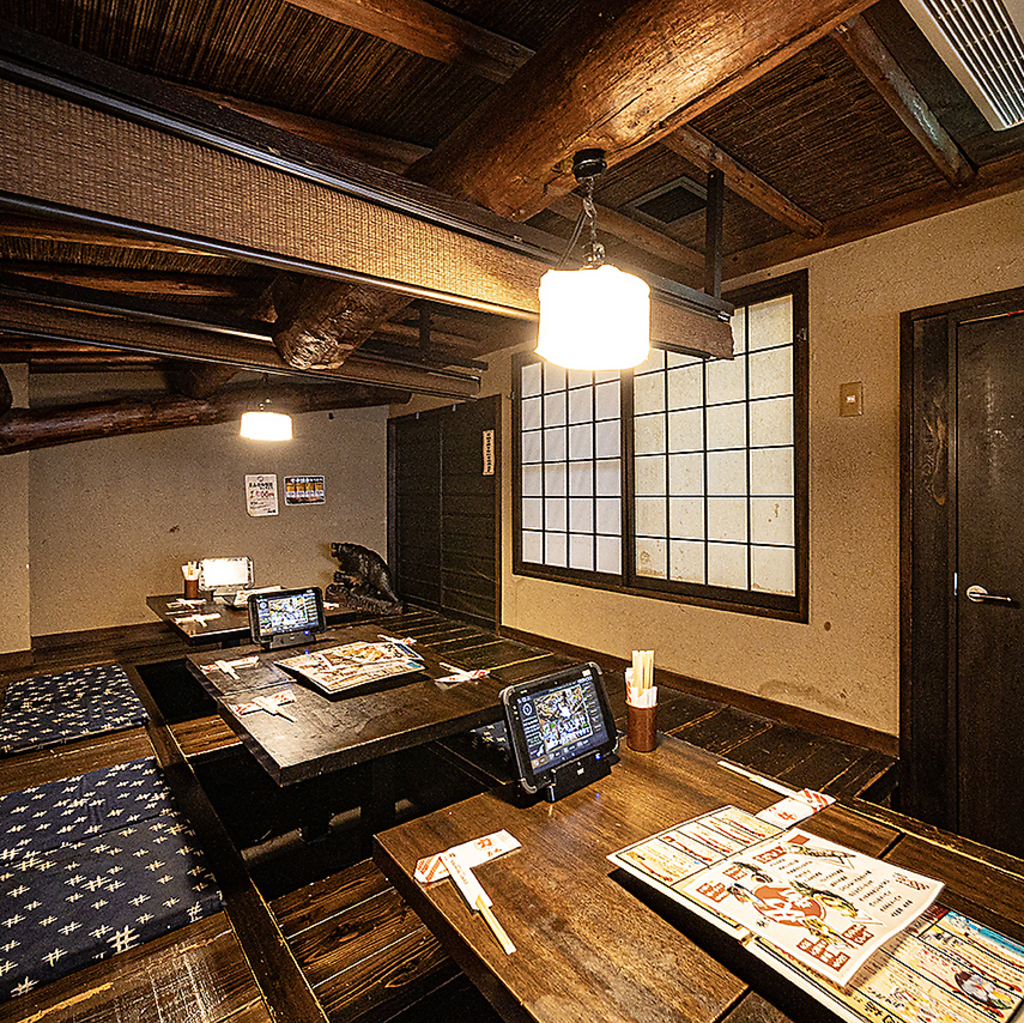 12名様までOKな個室あり…落ち着ける店内での個室は大人気のためご予約はお早めに◎