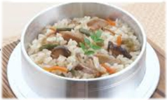 かまめし(山菜/海鮮)山菜:1500円、海鮮:2000円
