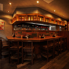 お一人様でもゆったりと麻辣湯を楽しめるカウンター席を完備。