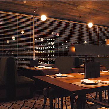 ホームズパスタトラットリア梅田 阪急グランドビル店の雰囲気1