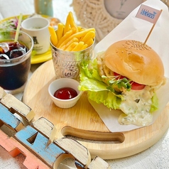 ★11：00~16：00 ランチタイム★サラダプレート付き
