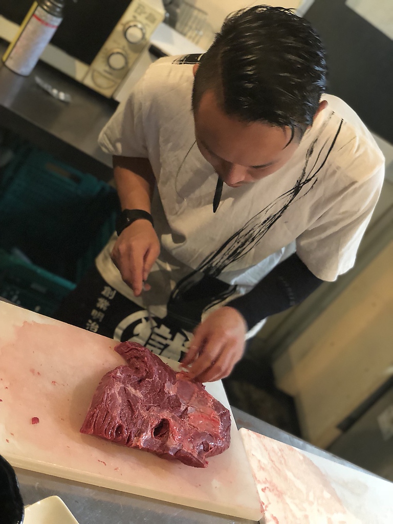 こだわり！当千坊はブロック肉を仕入れ切り分け常に新鮮でいいところだけをお出ししております！