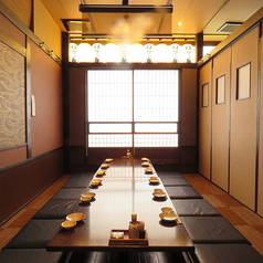 【完全個室】周囲を気にせず食事を楽しめる個室を完備！葛西駅での個室宴会に是非ご利用ください。当店は誕生日や記念日などのお祝いサプライズも可能なので、女子会でのご利用にも最適でございます！特別な日に思い出に残る一日をお過ごしください♪※要予約。詳細は店舗にお問い合わせください。