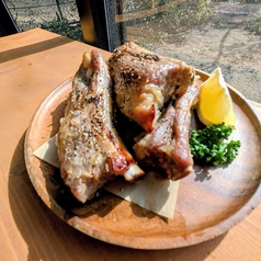 スペアリブ大500ｇ　　（中400ｇ１５００円　小300ｇ１2００円）