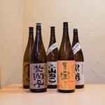 宮崎産の厳選素材を使い、旬の味覚を引き出す和食と合う日本酒を豊富に取り揃えております。