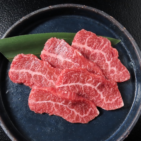 熊本名物「あか牛」と新鮮「馬焼肉」を堪能！花畑町スグ、熊本の夜を彩る至福の焼肉