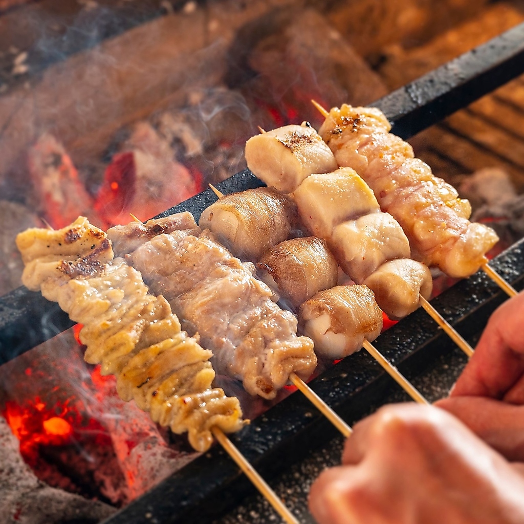 お店で一本一本焼き上げる焼き鳥はぜひ頼んでいただきたい逸品です。
