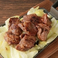 料理メニュー写真 名物　すじ塩