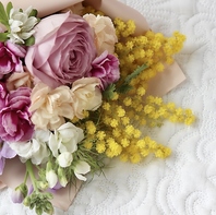 お祝いをサポート！お花・ケーキのお預かりサービス