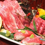 日本一の宮崎牛を藁焼き・たたき・ステーキ・握りなど色んな食べ方で楽しめます！