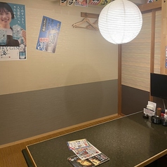 6名程の掘りごたつ半個室も対応可能です！