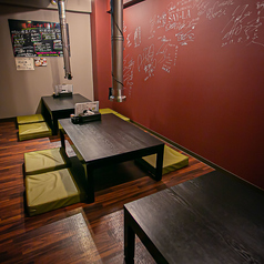 炭火焼肉ホルモン じゃんの雰囲気3