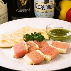 お酒に合う多数のアラカルト料理★の写真