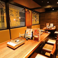 8名様から16名様までご利用いただけるテーブル席は中規模宴会にもおすすめです。ご宴会コースはご予算やご利用シーンに合わせてお選びいただけるので、様々なご利用シーンに最適です。