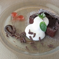 お食事の〆には甘いスイーツで♪