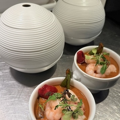 とりぴえ特製三段重ランチと濃厚海老づくしスープ