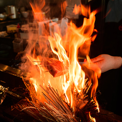 五感で味わう究極の「藁焼き・炭火」ランチ