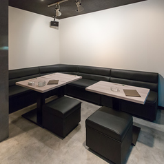 テーブル2名様×2席