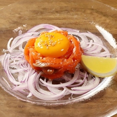 サーモンユッケ~塩糀レモン~