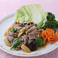 料理メニュー写真 神戸牛肉と野菜炒め