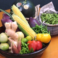 季節に合わせた旬の食材をふんだんに使った家庭料理