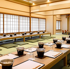 座敷は15名様~最大30名様まで貸し切りも承っており、様々なご宴会に対応可能です。