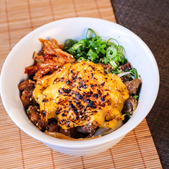 黒毛和牛すじチーズ丼