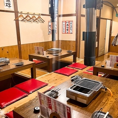 2F掘りごたつ席は人数によってくっつけられます！